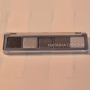 Natasha Denona Hot Taupic Eyeshadow Palette - Gray and Black Shades